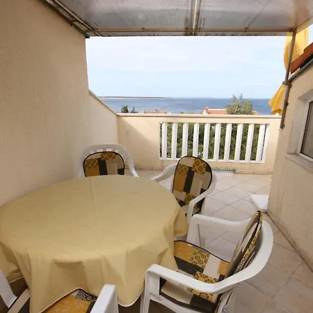 By The Sea Mandre, Pag - 6537 كولان