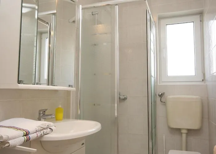 By The Sea Mandre, Pag - 6537 * Колан
