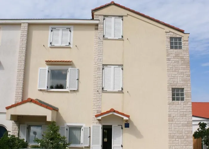 By The Sea Mandre, Pag - 6537 *